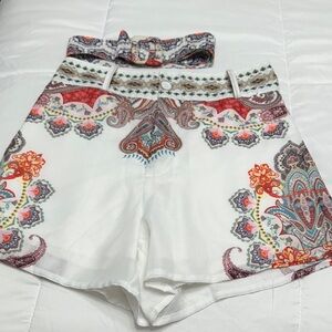 Jus de Pom Women's White Paisley Print Shorts